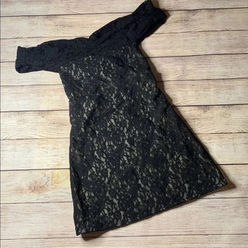 Victoria Secret Lace Off The Shoulder Crossback Top Size Medium